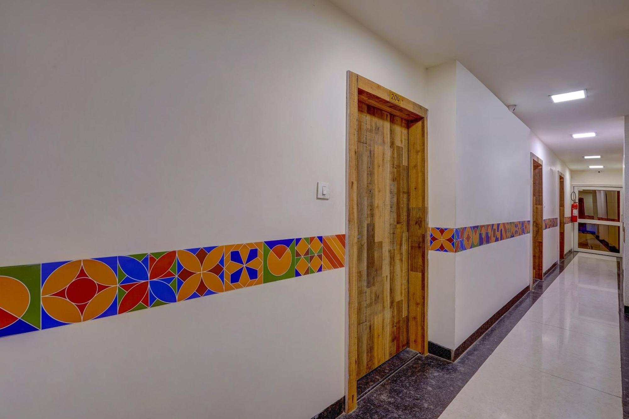 Super Hotel O Traveller Inn Lucknow Esterno foto