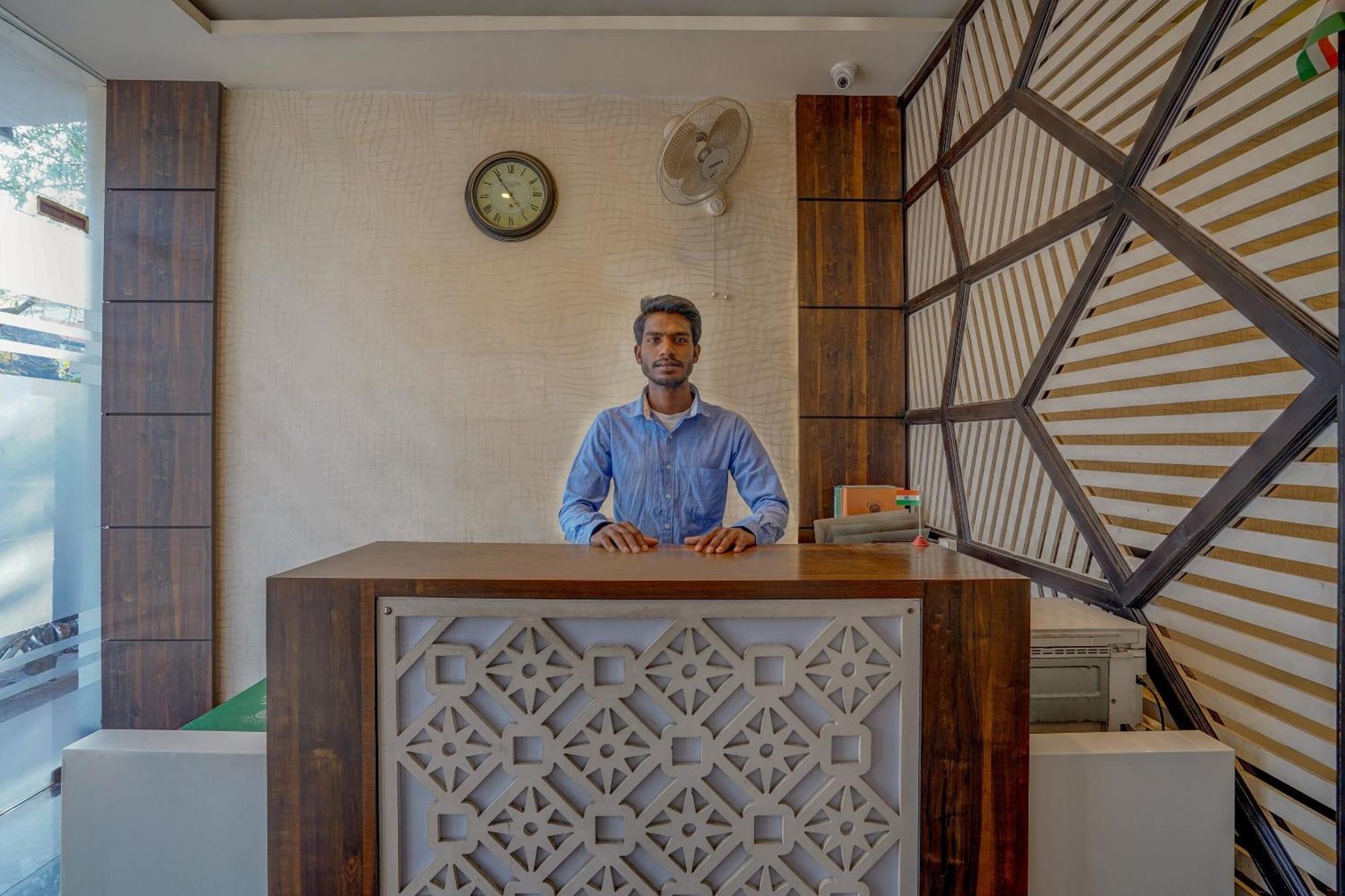 Super Hotel O Traveller Inn Lucknow Esterno foto