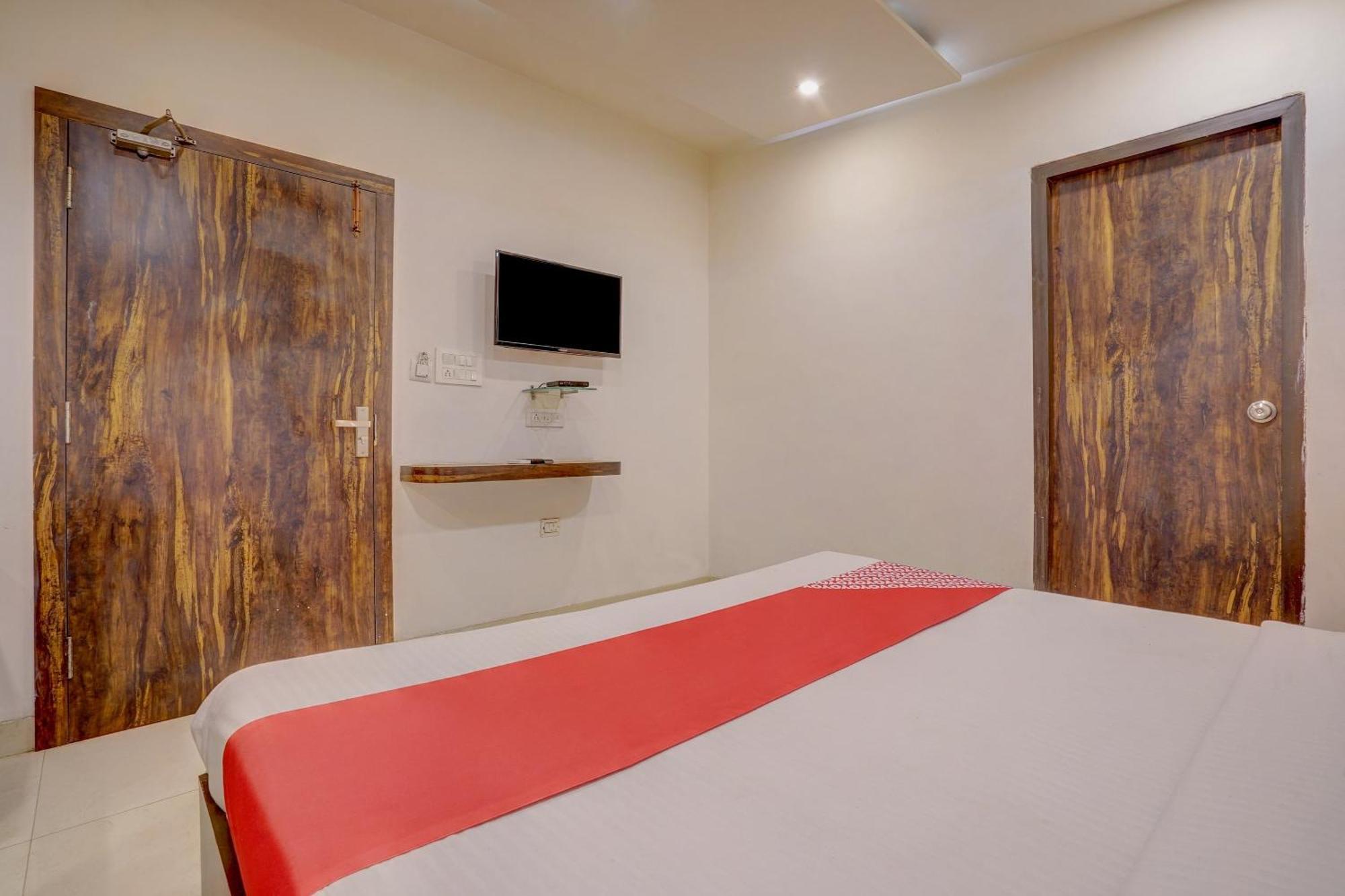 Super Hotel O Traveller Inn Lucknow Esterno foto