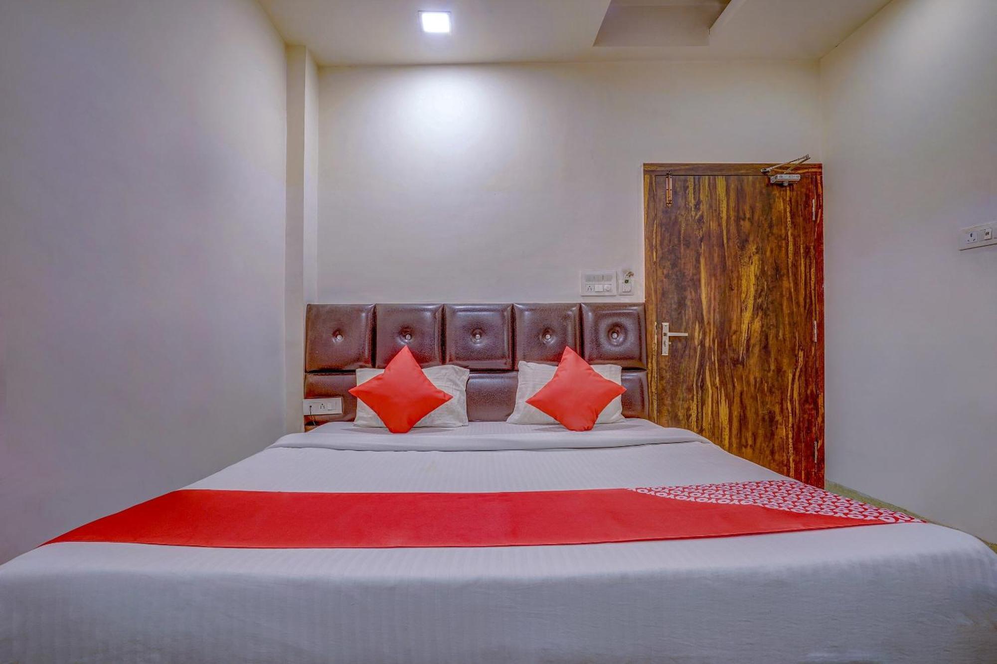 Super Hotel O Traveller Inn Lucknow Esterno foto