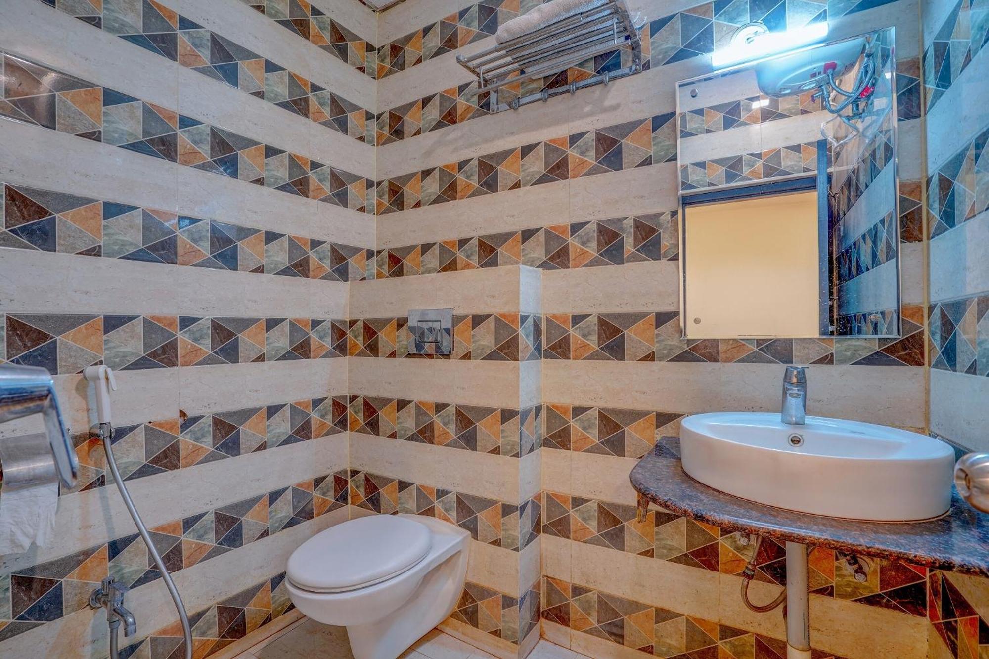 Super Hotel O Traveller Inn Lucknow Esterno foto